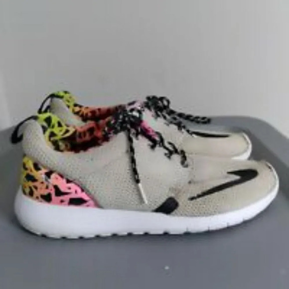 Nike Roshe One FB (GS) Running Trainers - Picture 5 of 10